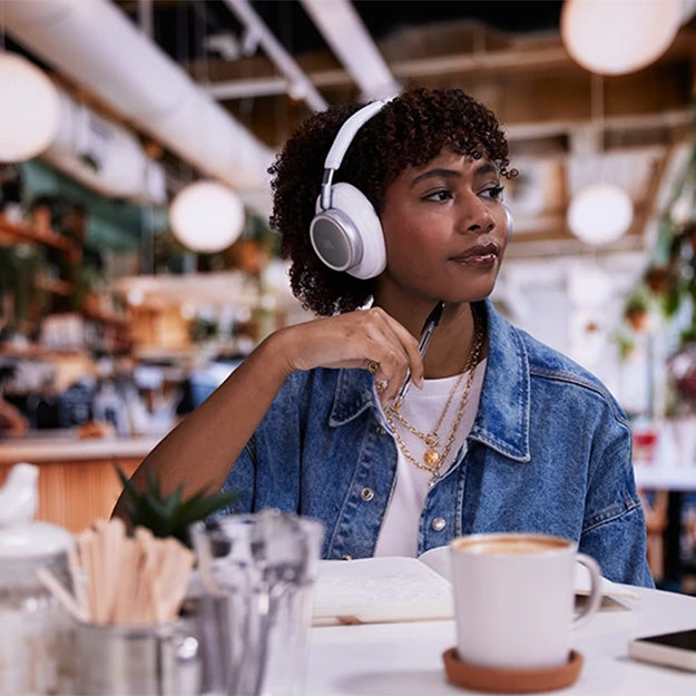 JBL Live 780NC Wireless Noise Cancelling Bluetooth Over-Ear Headphones