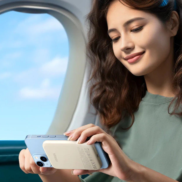 UGreen Magnetic Wireless Power Bank 5000mAh With MagSafe - White