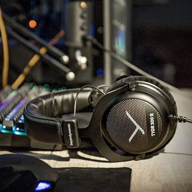 Beyerdynamic TYGR 300R Open-Back Gaming Headphones - Black