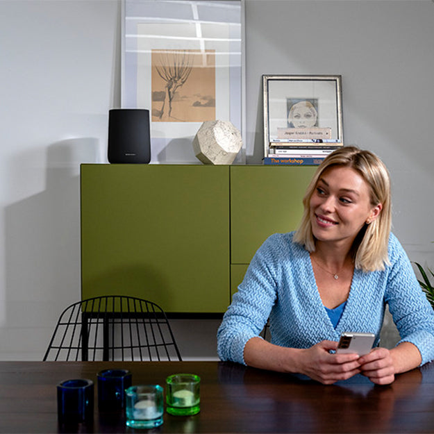 Harman Kardon Enchant Bluetooth Compact Speaker - Black